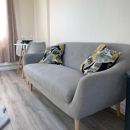 Modern 1 Bed Apartment In The City Centre Of Derby Ngoại thất bức ảnh