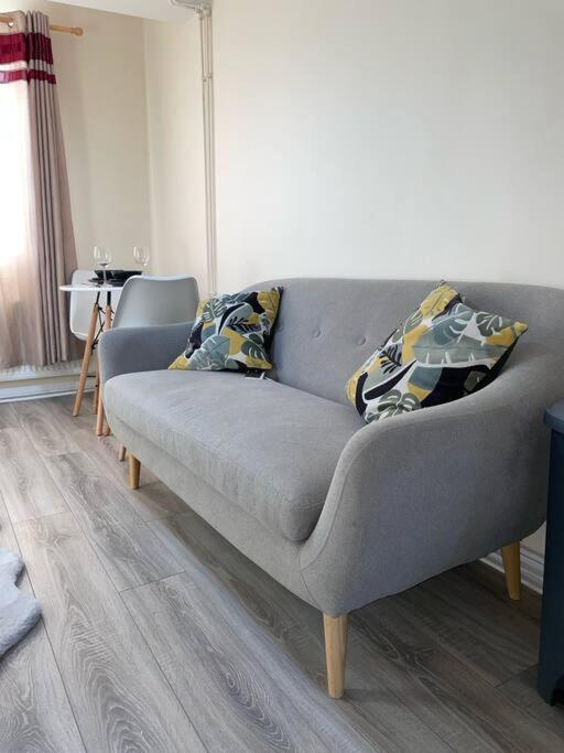 Modern 1 Bed Apartment In The City Centre Of Derby Ngoại thất bức ảnh