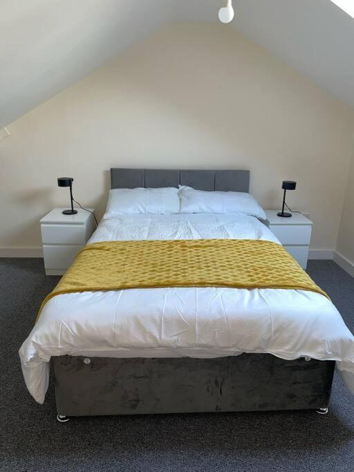Modern 1 Bed Apartment In The City Centre Of Derby Ngoại thất bức ảnh